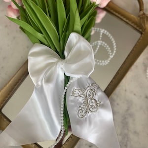 Satin monogramed bouquet ribbon. Bridal bouquet ribbon. Quinceanera bouquet . Prom bouquet ribbon. Homecoming bouquet ribbon