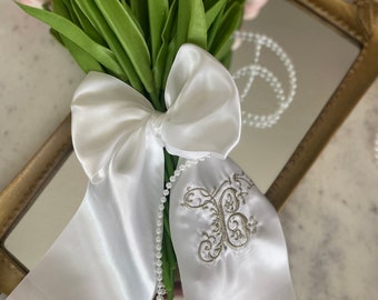 Satin monogramed bouquet ribbon. Bridal bouquet ribbon. Quinceanera bouquet . Prom bouquet ribbon. Homecoming bouquet ribbon