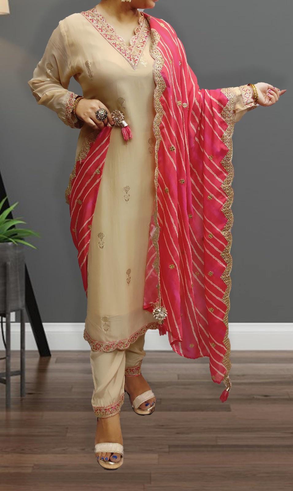 FestiTrend Off White Georgette 3 Piece Suit with Bright Pink Leheriya Dupatta Elegant Vibrant Festive Wear