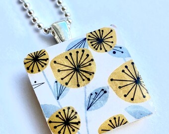 New Collection Sterling Silver Retro Flower Pattern Scandinavian Yellow Print Crafted Ceramic Resin Pendant Necklace