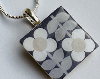 Unique and Unusual folk Retro inspired Flower Pattern Scandinavian Grey Retro Print Crafted Ceramic Resin Necklace Pendant Gift