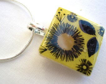 Unusual scandinavian inspired Retro Print Crafted Ceramic 16-17.5 inch Necklace