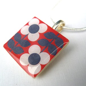 Unique and Unusual folk Retro inspired Flower Pattern Scandinavian Red retro Print Crafted Ceramic Resin Necklace Pendant Gift image 5