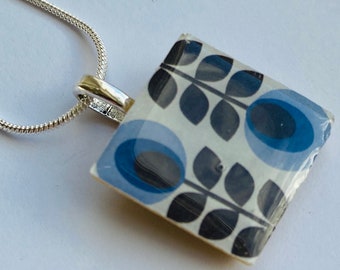 Unique and Unusual folk Retro inspired Flower Pattern Scandinavian Denim Blue Retro Print Crafted Ceramic Resin Necklace Pendant Gift