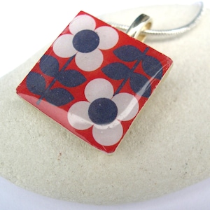 Unique and Unusual folk Retro inspired Flower Pattern Scandinavian Red retro Print Crafted Ceramic Resin Necklace Pendant Gift image 1