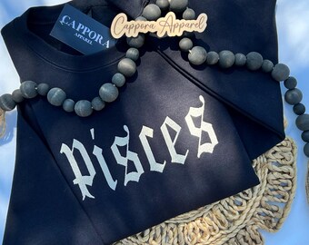 Felpa personalizzata con oroscopo ricamato – Felpa girocollo Gildan con segno zodiacale personalizzato, regalo astrologico per lei o per lui