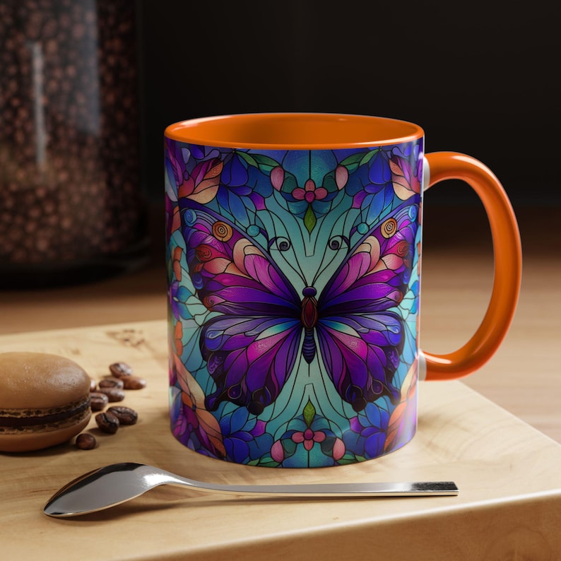 Taza de café con diseño de vitral con detalles de mariposas: taza artística vibrante, artículos para beber coloridos, regalo para ella, decoración del hogar, taza para amantes de las mariposas imagen 5