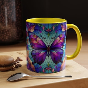 Taza de café con diseño de vitral con detalles de mariposas: taza artística vibrante, artículos para beber coloridos, regalo para ella, decoración del hogar, taza para amantes de las mariposas imagen 6
