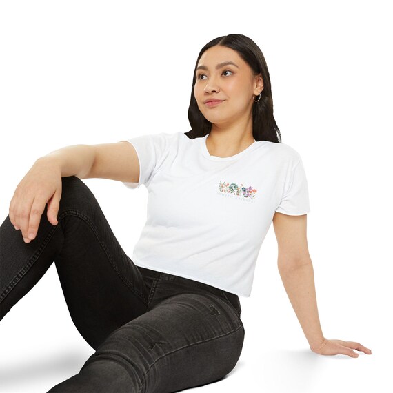 Siempre Bendecida Floral TShirt | Christian Womens Tee | Faith-Based Shirt with Floral Design