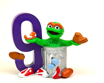 Oscar the Grouch plastic figure cake topper