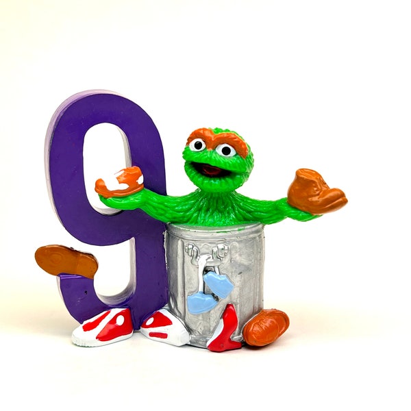 Oscar the Grouch plastic figure cake topper