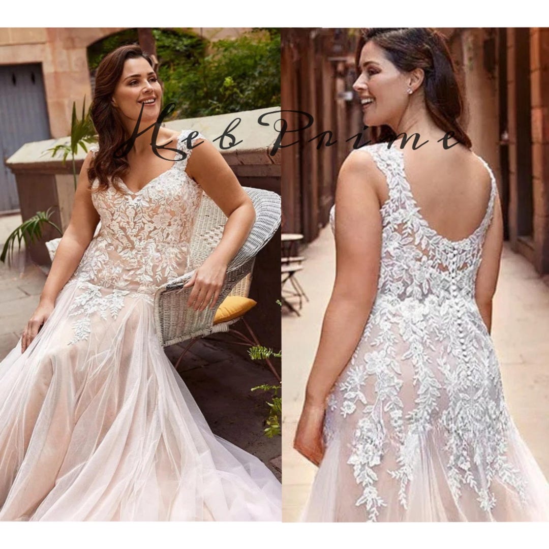 Elegant Backless Plus Size Wedding Dress for the Perfect Bride