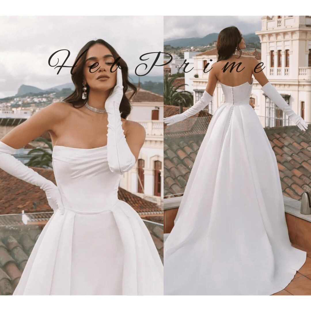 Elegant Long Sleeve A-Line Scalloped Backless Court Train Princess A-Line Bridal Gown