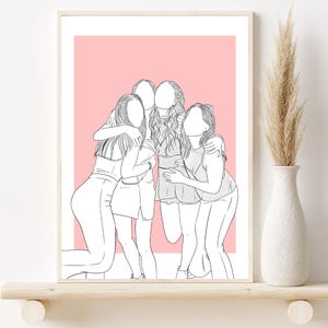 Op de afbeelding: Een ingelijste lijntekening van een groep van vier personen die elkaar omhelzen tegen een effen roze rechthoekige achtergrond. De illustratie gebruikt zwarte contouren om de figuren weer te geven zonder gezichtskenmerken of details.