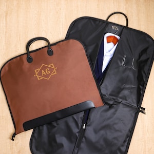 Oxford-Tuch Anzug Monogramm Anzug Tasche, Leder Griff Kleidersack, Geschenk für Trauzeugen, Vater des Bräutigams, Trauzeugen Geschenk benutzerdefinierte Name Anzug Tasche