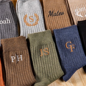 Custom Monogram Letter Groom & Best Man Wedding Socks | Embroidered Initial Groomsmen Gift,Monogrammed Mens Socks,Wedding Socks Personalized
