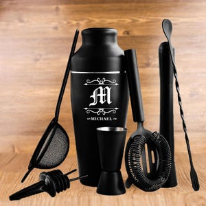 Barillio Kit Barista Nero Completo – Shaker, Jigger, Muddler, Colino, Cavatappi E Supporto In Bambù – Set Da Cocktail 14 Pezzi