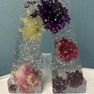 Dried floral/personalized resin letter