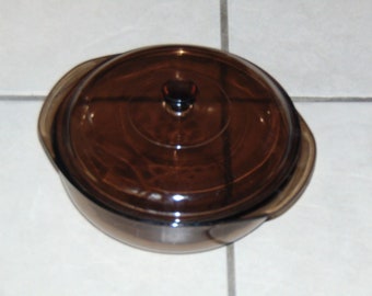 Vintage Pyrex Amber Round 2 Liter Casserole Baking Dish With Lid Corning Visions 624-C Made in USA