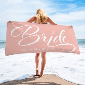 Bride Beach Towel, Custom Name Bath Towels, Personalized Gift for Wedding, Bride & Groom Gift, Pool Bridal, Honeymoon, Newlywed Wedding Gift