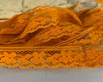 Vintage Scalloped Edge Cinnamon Gold Lace-- 3 Yards