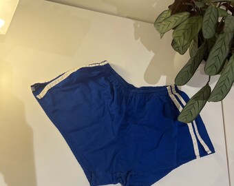 Short de sport vintage bleu à deux rayures blanches