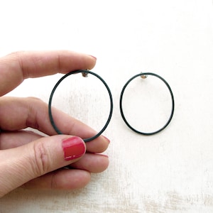 Gioielli ossidati minimalisti, orecchini in argento ossidato nero, grandi orecchini a cerchio ovali, grandi orecchini in argento