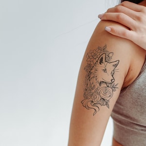 Floral Wolf Temporary Tattoo – Wild Elegance Meets Nature&#39;s Beauty |  Easy to Apply for a Fierce, Feminine Look