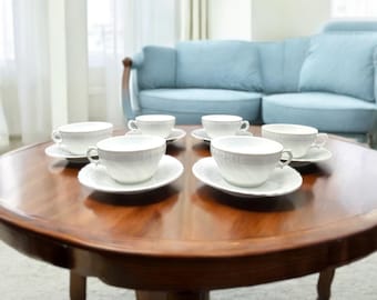 Richard Ginori, Vecchio Ginori tea set for six, six cups and six saucers, vintage 1980s. Made in Italy. Refined tableware.