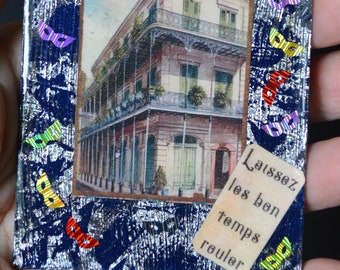 Magnete 3D New Orleans: Souvenir In Legno Per Frigorifero, Artigianale E Colorato, 8,6x6,9 Cm