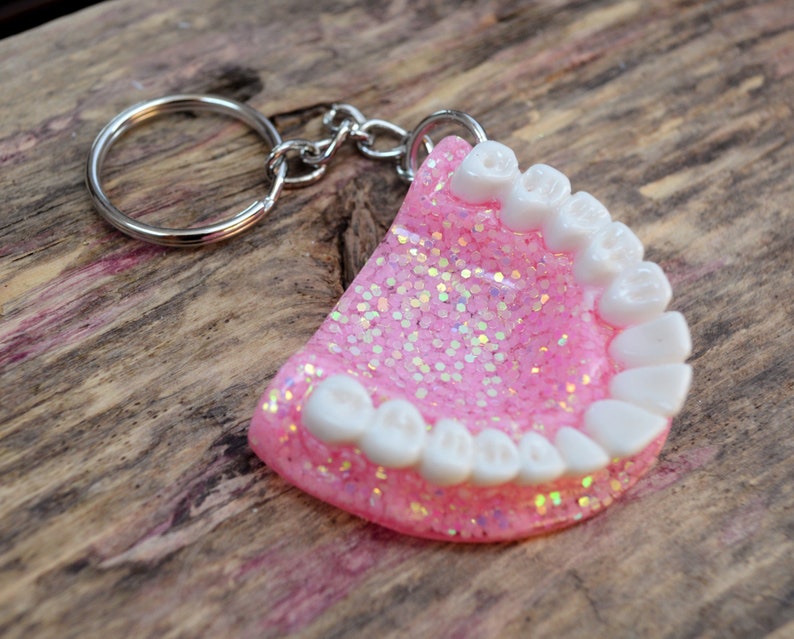 Teeth Keychain Dentist Purse Charm Hygienist Gift Denture Magnet Pink Sparkling Glow In The Dark Bild 1