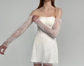 Spitzen-Minikleid in Elfenbeinfarben, A-Linie, Braut-Partykleid, trägerloses Statement-Mini-Hochzeitskleid mit abnehmbaren Ärmeln, Probe-Dinner-Kleid