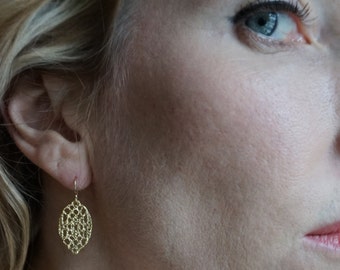 Lace drop earrings in 14k gold filled, minimal earrings, short earrings, light gold earrings