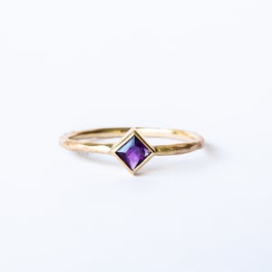 Square amethyst women's 10k gold rough ring, engagement ring image 1