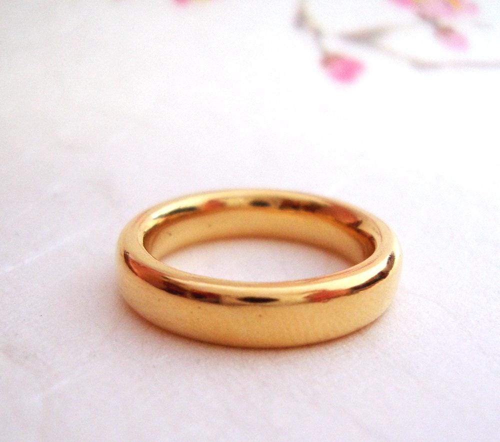 22k solid Gold classic wedding band court profile with custom engraving
