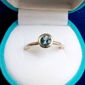 Montana sapphire ring-bezel set women's solid gold engagement ring, yellow rose or white gold 10k 14k 18k image 6