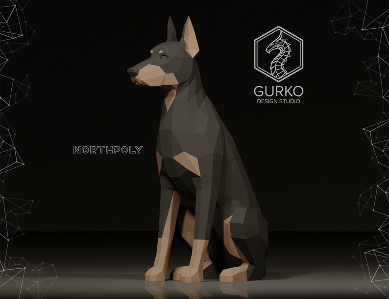 K&ouml;nnte beinhalten: Ein Low-Poly-3D-Modell eines schwarzen und braunen Dobermanns, der mit hochgestellten Ohren sitzt. Das Modell ist in einem realistischen Stil mit scharfen Kanten und einer strukturierten Oberfl&auml;che gerendert. Der Hintergrund ist schwarz.