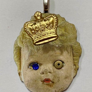 Creepy doll head  necklace pendant   goth Halloween scary baby girl crown princess face novelty
