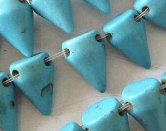 spike  turquoise Loose beads   DRW99 quantity 15 beads jewelry supplies blue daggers  four holes. (93-98)