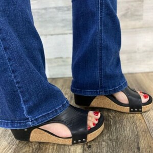Corkys new way wedge sandal discount