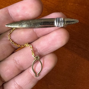 Vintage dasspeld goudkleurig met ketting #3D