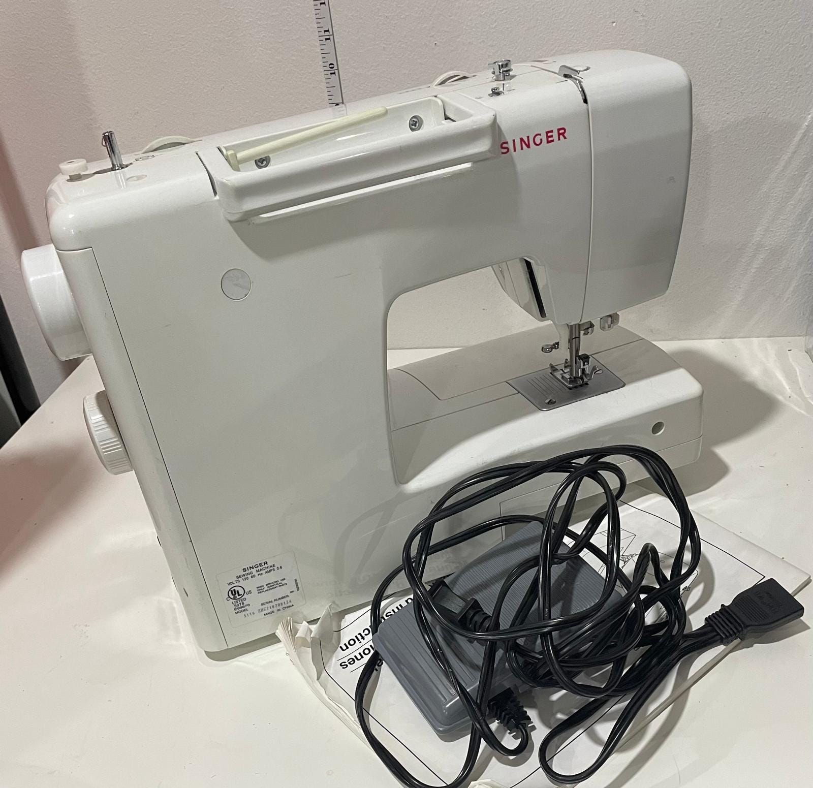Vintage Singer Simple 3116 Portable Electric Sewing Machine. Working in ...