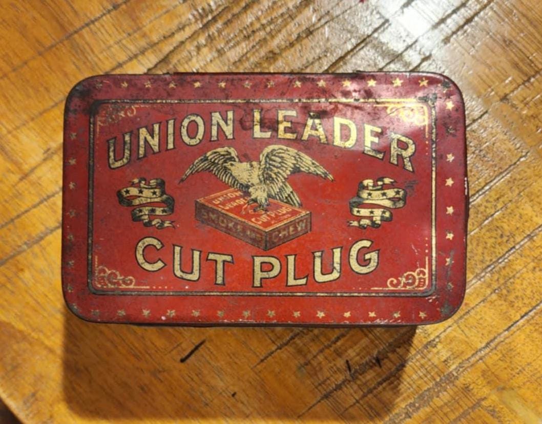 1900's- 1925 Union Leader Cut Plug Tin - Tobacco - Advertising - Patina -  Smoking - Chewing - Smoking Advertising - Americana- Red