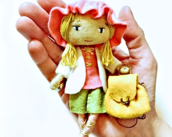 Mini Felt girl doll / digital pattern tutorial