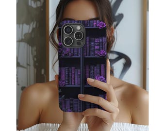Funda para teléfono con diseño de estantería estilo Dark Academia y rosas moradas para iPhone y Samsung.