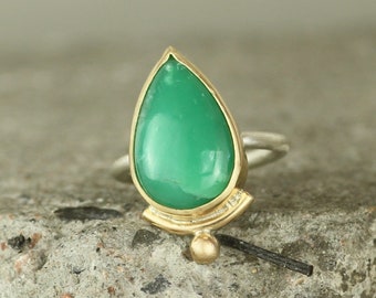 Recycled 9ct Gold & Silver Chrysoprase Teardrop "Samatha" Ring. Symbolic Gemstone Meditation Ring. Spiritual Fine Jewellery