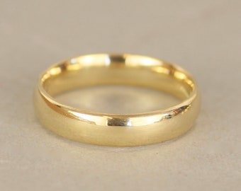 18ct Yellow Gold 4mm Wide Simple Court Wedding Ring. Recycled Gold Classic Mens Wedding Band
