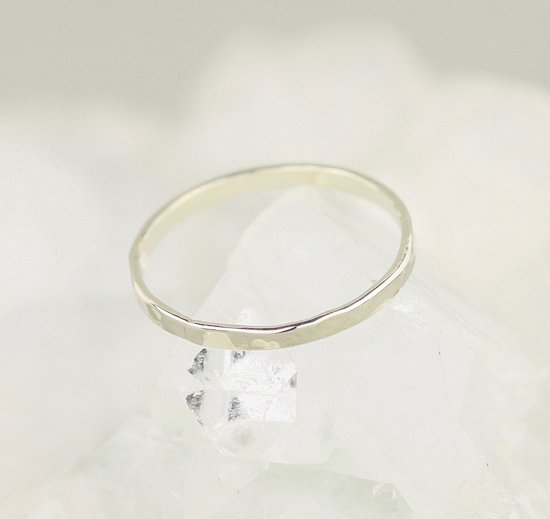 UK Shop Boho Bridal Jewelry 9ct White Gold Wedding Band Rustic Wedding Hammered Gold Ring Skinny Gold Ring Stacking Rings