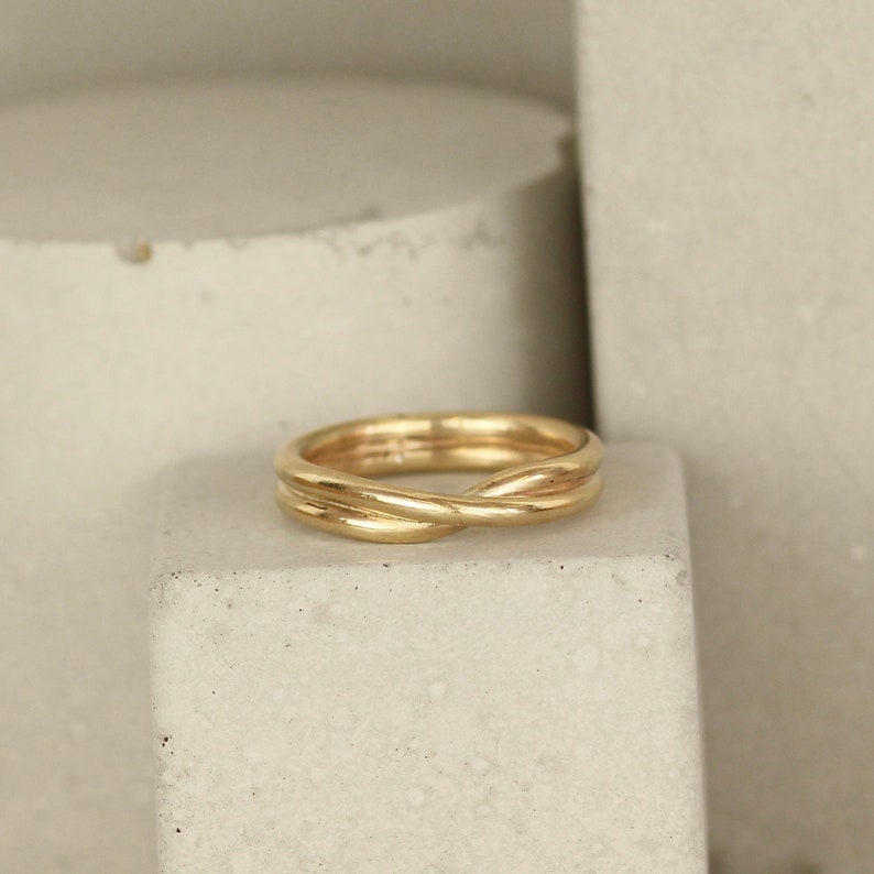 9ct Recycled Yellow Gold Mobius Twist Ring. 4mm Wide Infinity Ring image 1