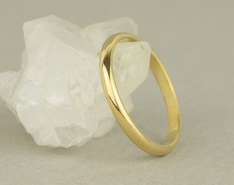 Recycled 18ct Gold Simple Wedding Band. 2mm D Shape Gold Wedding Ring. Minimalist 18k Gold Ring